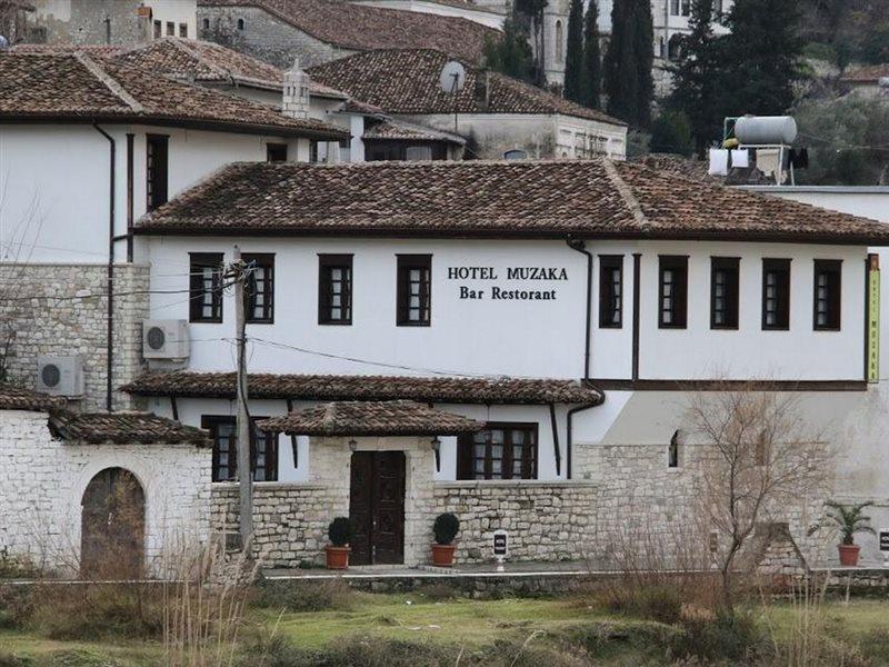 Boutique Hotel Muzaka 培拉特 外观 照片