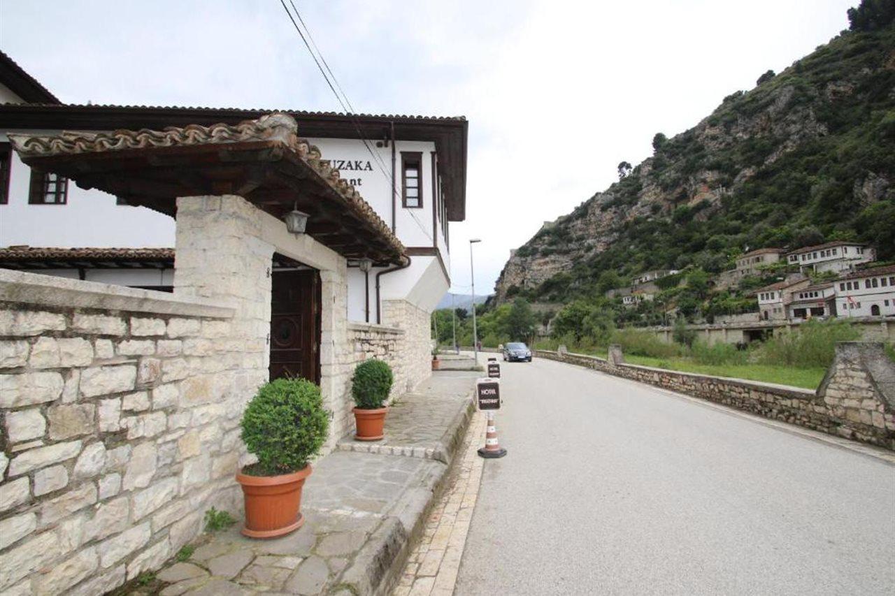 Boutique Hotel Muzaka 培拉特 外观 照片