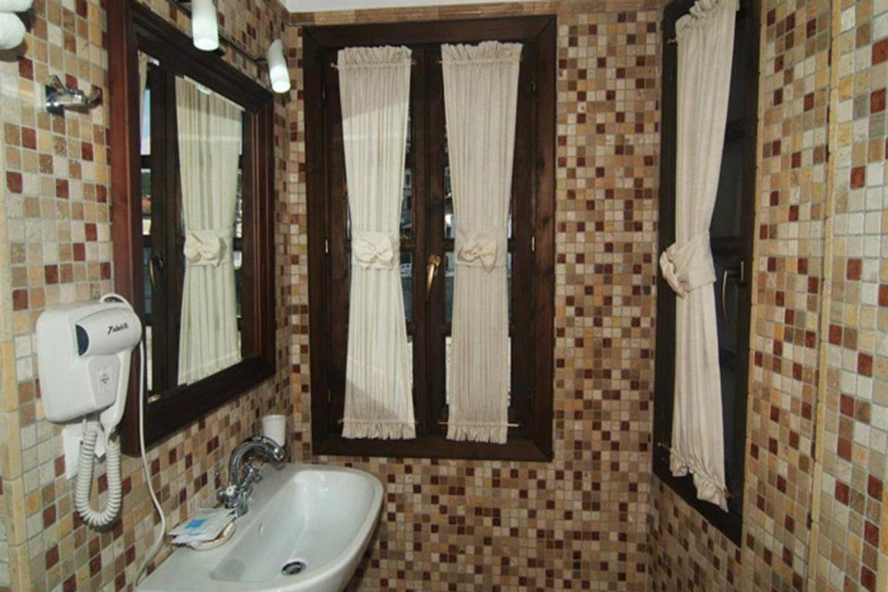 Boutique Hotel Muzaka 培拉特 外观 照片