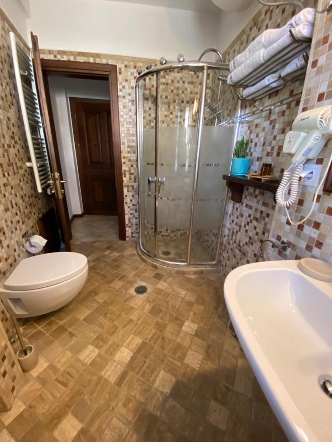 Boutique Hotel Muzaka 培拉特 外观 照片