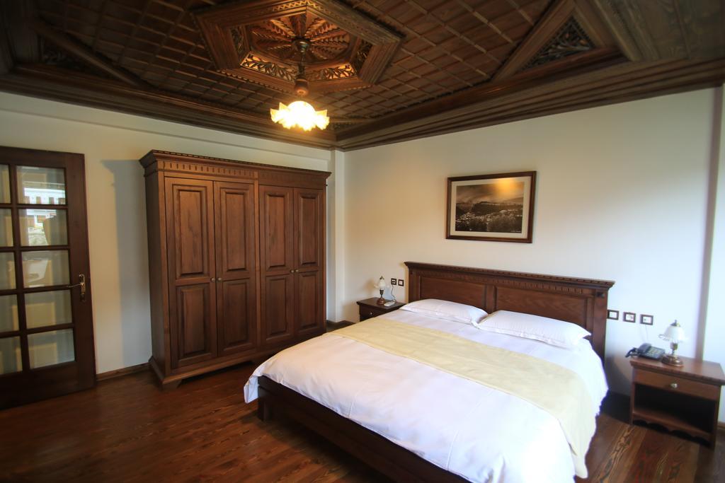 Boutique Hotel Muzaka 培拉特 外观 照片
