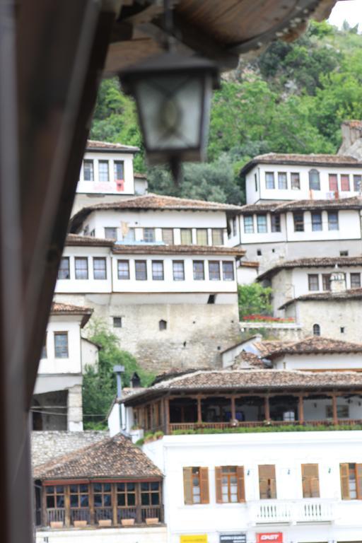 Boutique Hotel Muzaka 培拉特 外观 照片