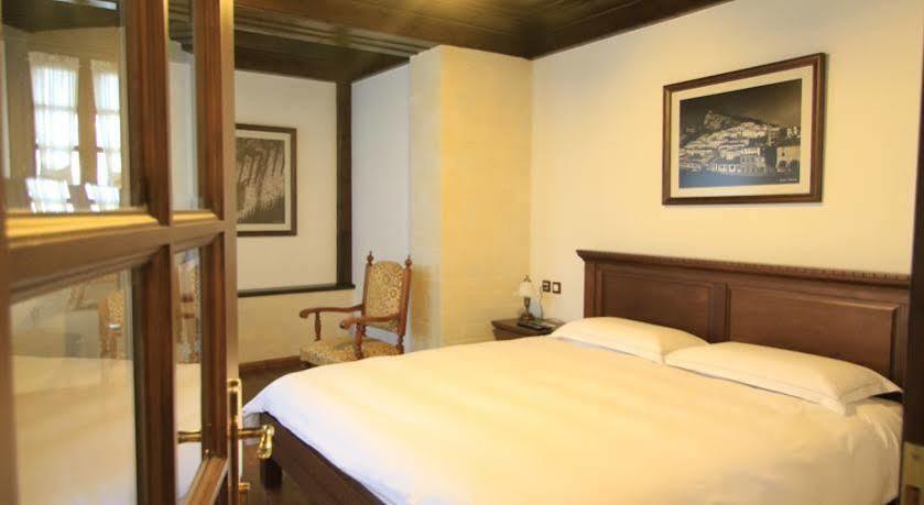 Boutique Hotel Muzaka 培拉特 外观 照片